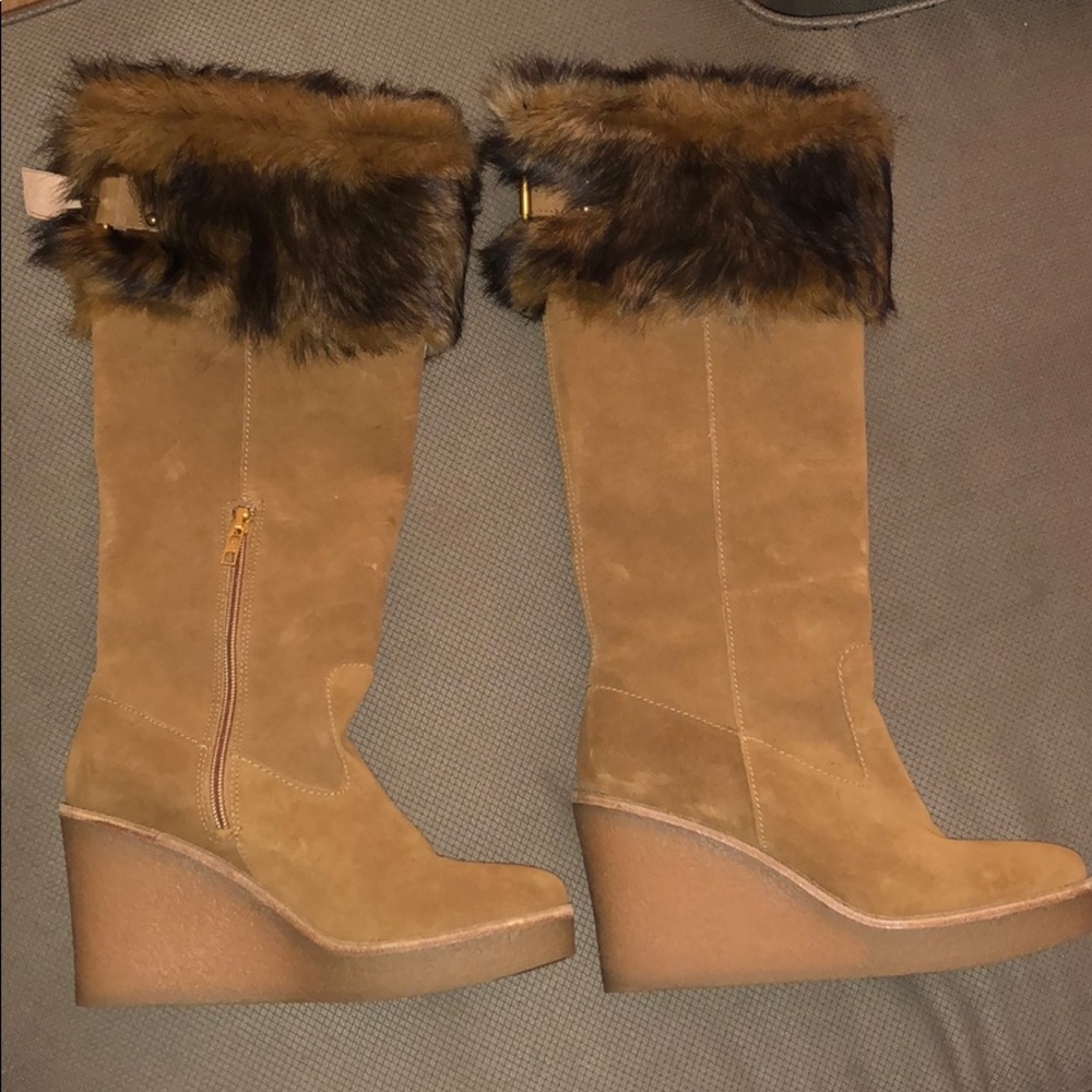 UGG Valberg Genuine Shearing Wedge Boot